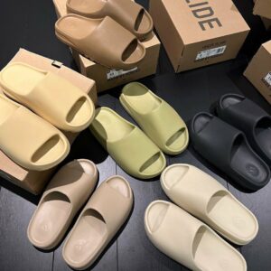 YEEZY SLIDES